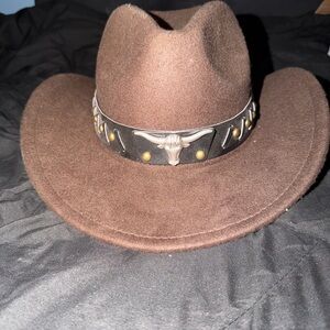 SHEIN Brown Western Hat with Bullhead Detail